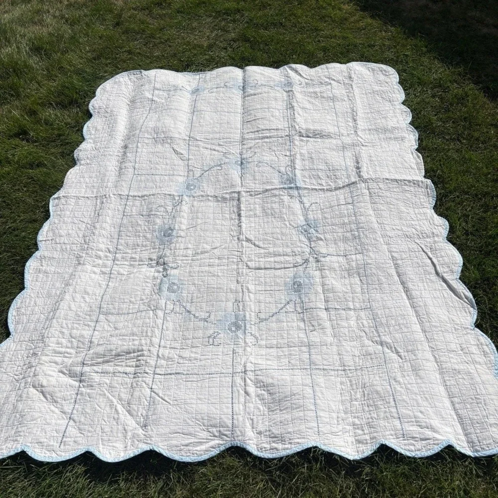 Vtg Hand Embroidered/Cross Stitch Reversible Quilt Floral Scalloped Edge Cottage